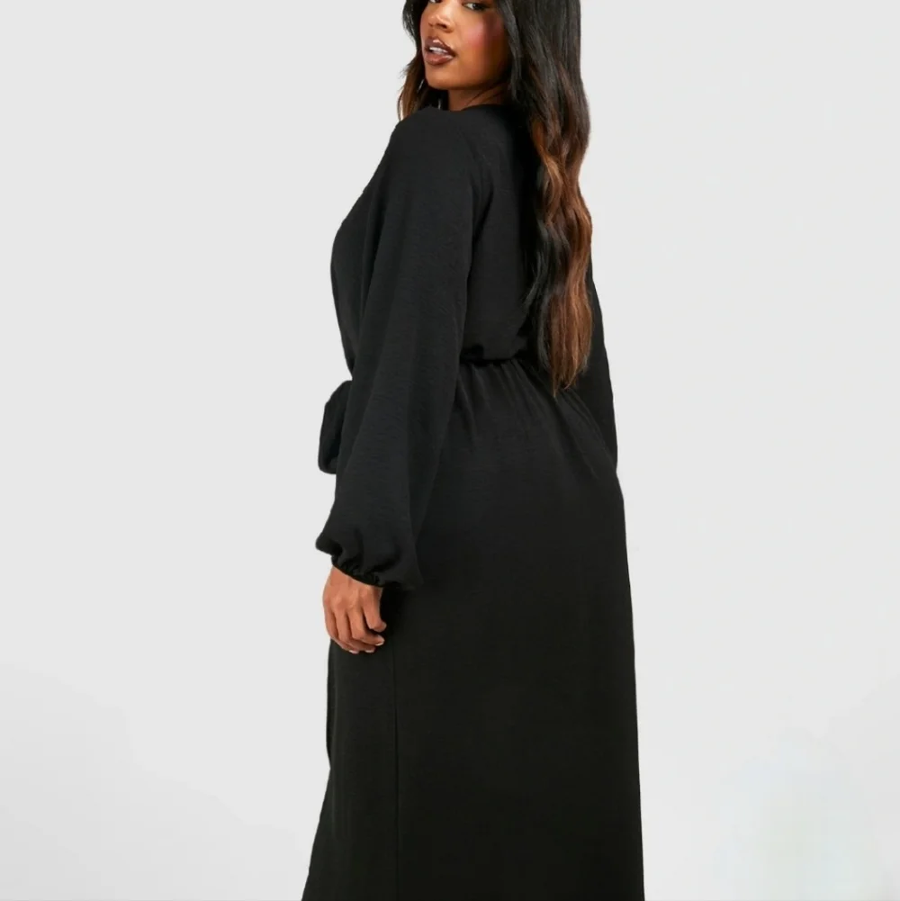 Boohoo Plus Textured Tie Detail Maxi Dress - Picture 3 of 3